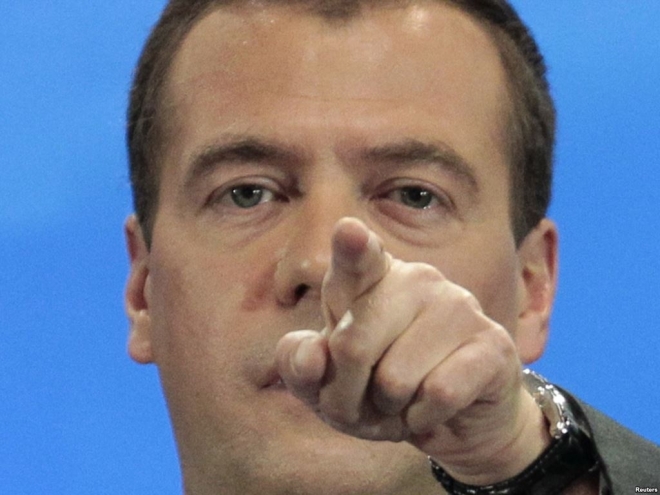 Медведев разрешил топ-менеджерам не раскрывать доходы