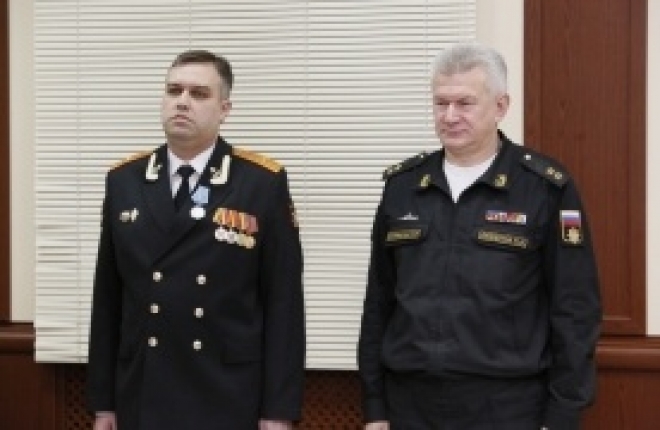 Новости  - Военный врач Северного флота награждён медалью Ушакова