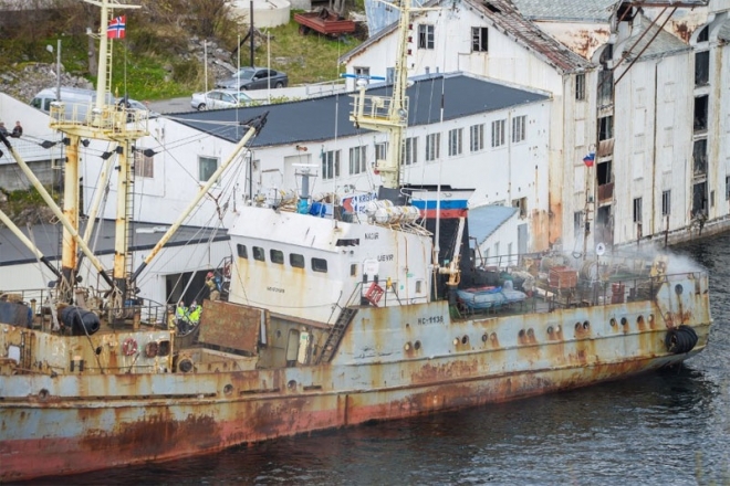 В норвежском порту после пожара брошено российское судно